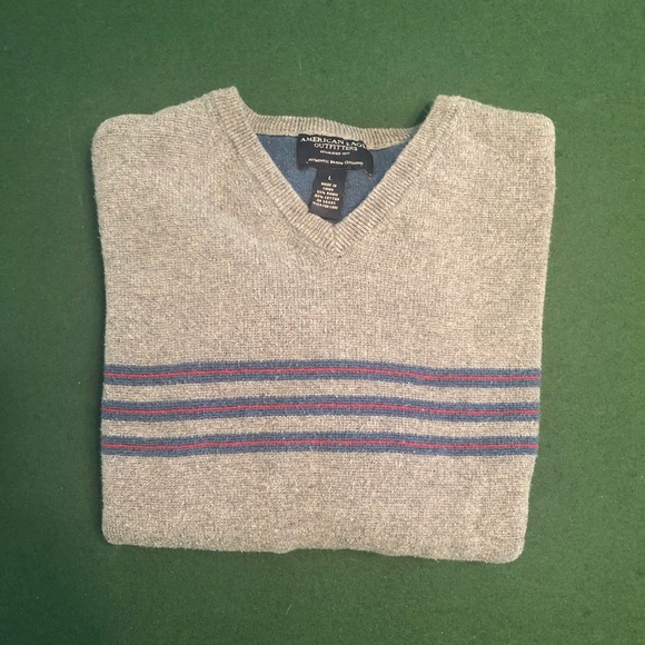 American Eagle Outfitters V-neck Sweater - Picture 1 of 6